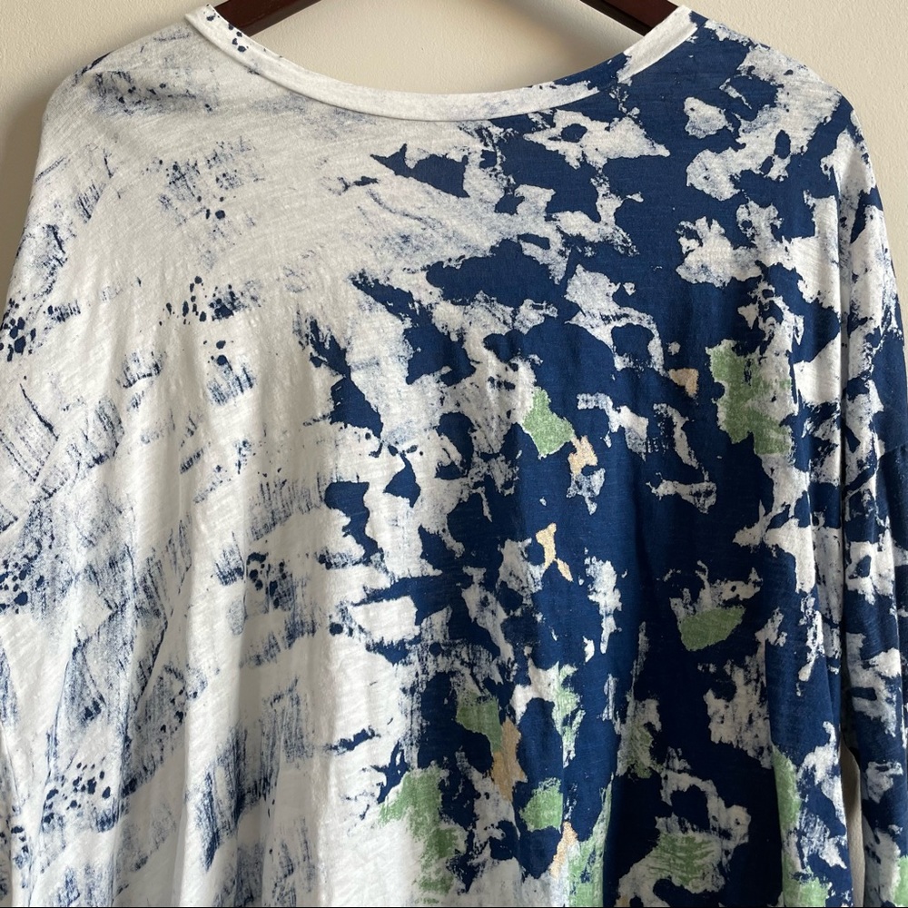 Akemi + Kin Graffito Tee - Picture 3 of 13